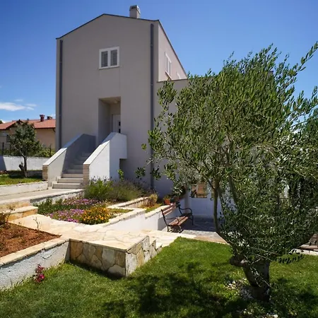 Villa Poolincluded Anpero Maslenica