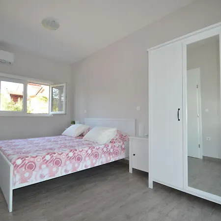 Villa Poolincluded Anpero Maslenica