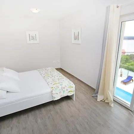 Poolincluded Anpero Villa Maslenica
