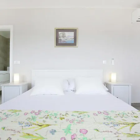 Villa Poolincluded Anpero *